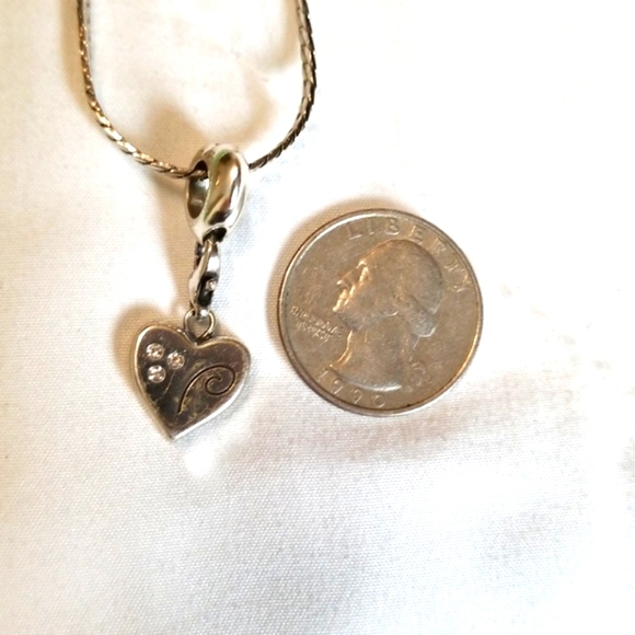 Avon Silver Etched Heart Necklace - Picture 6 of 7